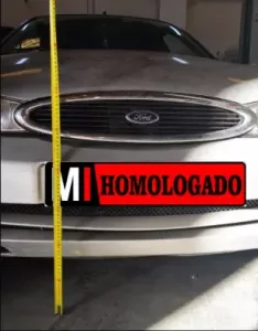 Foto de las altura de la matrícula delantera