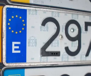 Cambio de emplazamiento de la placa de matrícula