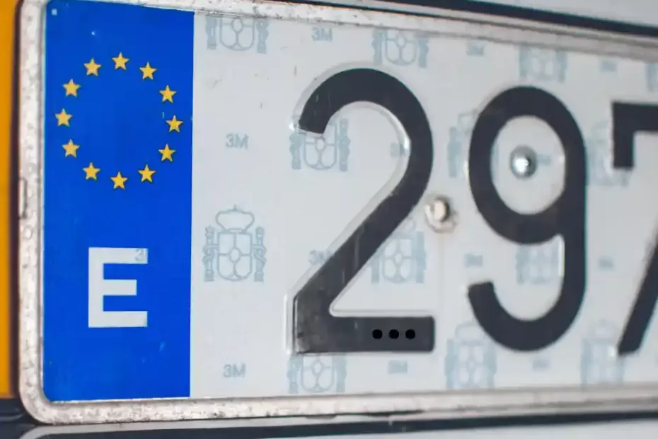 Cambio de emplazamiento de la placa de matrícula