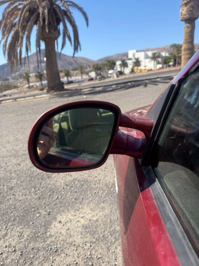 Retrovisor del BMW 320i en Fuerteventura