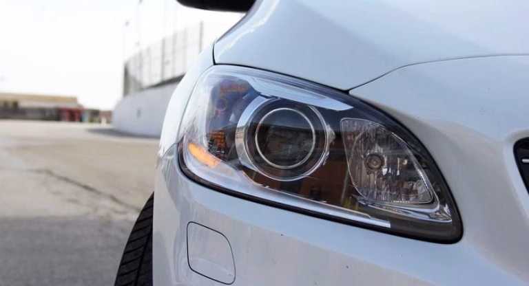 Homologar faros de un coche