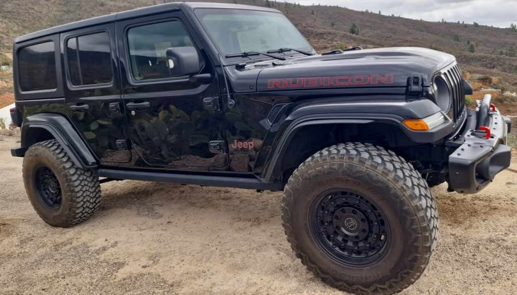 Homologar Jeep Wrangler Unlimited en Tenerife: vista lateral derecha