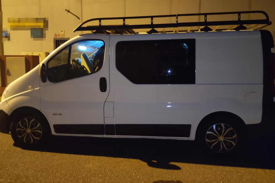 Homologar Nissan Primastar: vista lateral izquierda