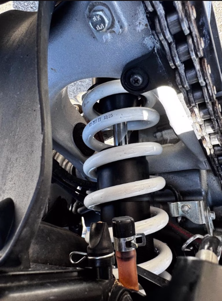 Suspension trasera de la Honda CRF300LA en Gran Canaria