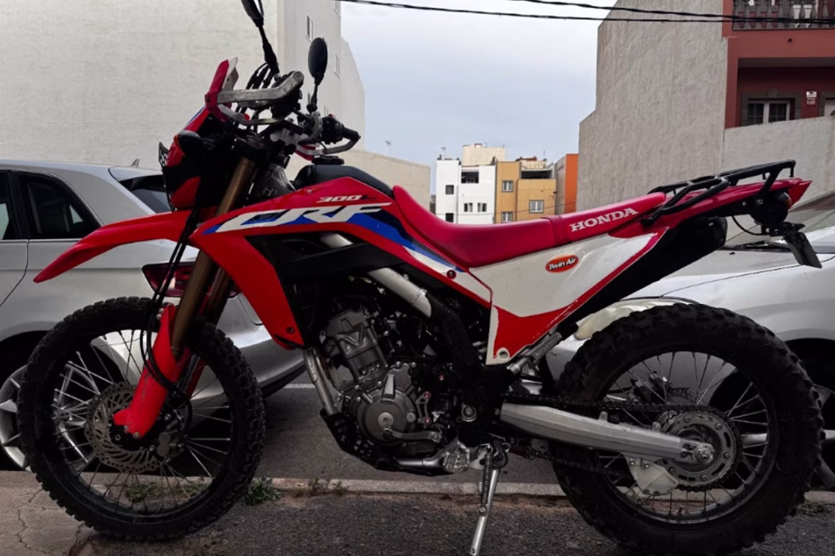 Homologar suspensión Honda CRF300L en Gran Canaria: vista lateral izquierda