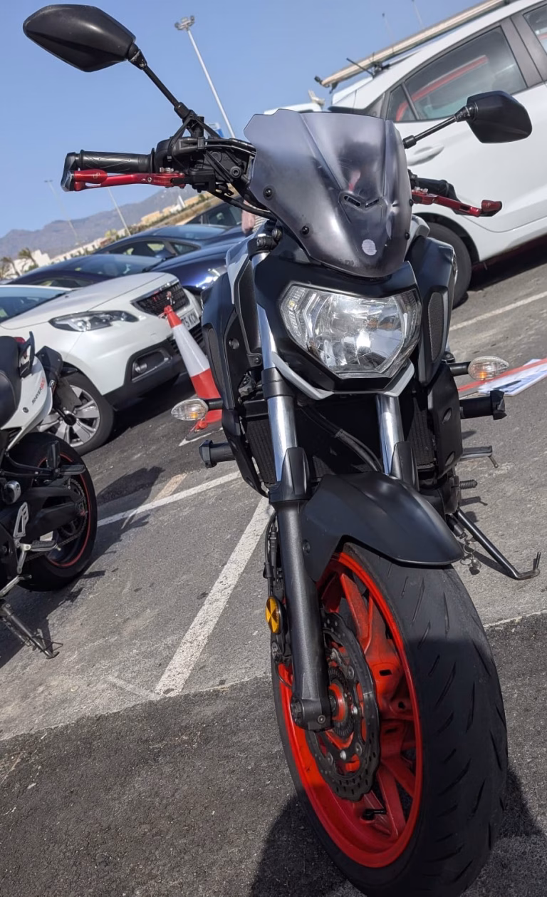 Homologar Yamaha MT-07: vista frontal